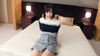 【第一槍】【陰道後背最愛女大學生】【爹地服務】19歲天真女大學生。天真少女喜歡的陰道後部的快感用淚眼多次達到高潮..應用業餘，第一次AV拍攝186