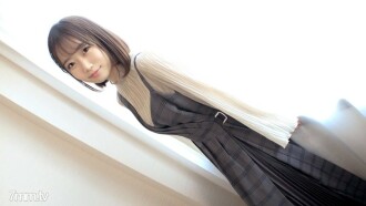 【第一枪】【皮肤白皙的女大学生】【强烈追求..】JD 20岁，只有同龄男生的经历。圈内最萌妹子任由成人技术摆布..网上AV应用→AV体验拍摄1467