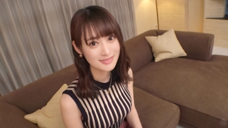 [第一枪] [模特身形] [隐藏S属性] 一个高挑的女孩，拥有迷人的美丽脸庞和令人羡慕的八头身材比例。纤细美丽的身躯被快感侵蚀而露出愚昧，一个充满爱欲的世界展开。网络上的AV应用→AV体验拍摄1806