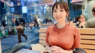 [JD aktif yang ramah] Seorang mahasiswa berwajah bayi dengan senyum manis muncul! "Aku juga suka bermain-main dengan mainan...///" Pertama vibratornya, lalu penisnya! SEX lengket sampai hasrat seksualnya terpuaskan! [Pemotretan pertama] Aplikasi AV online → Pengalaman pemotretan AV 2149