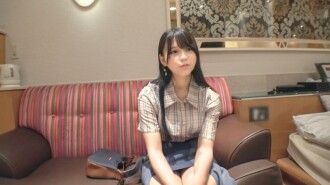 "Đây là thứ nóng bỏng nhất từ ​​trước đến giờ! Cô gái trông bình thường này lại giấu bộ ngực khủng! Cô ấy có vẻ trầm lặng, nhưng khi bạn cho dương vật vào, cô ấy bắt đầu rên rỉ điên cuồng! Bộ ngực cỡ F của cô ấy rung lắc dữ dội...": MGS Video (Prestige Group) Trang web phát trực tuyến video người lớn