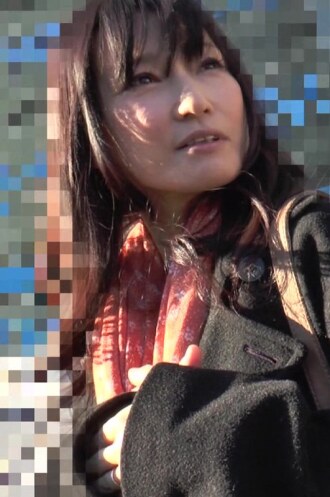 我搭讪了一个身材超棒的已婚女人！她太开放了，甚至尝试了69式！